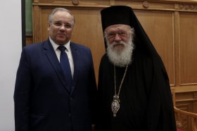 1Φωτογραφικό Υλικό